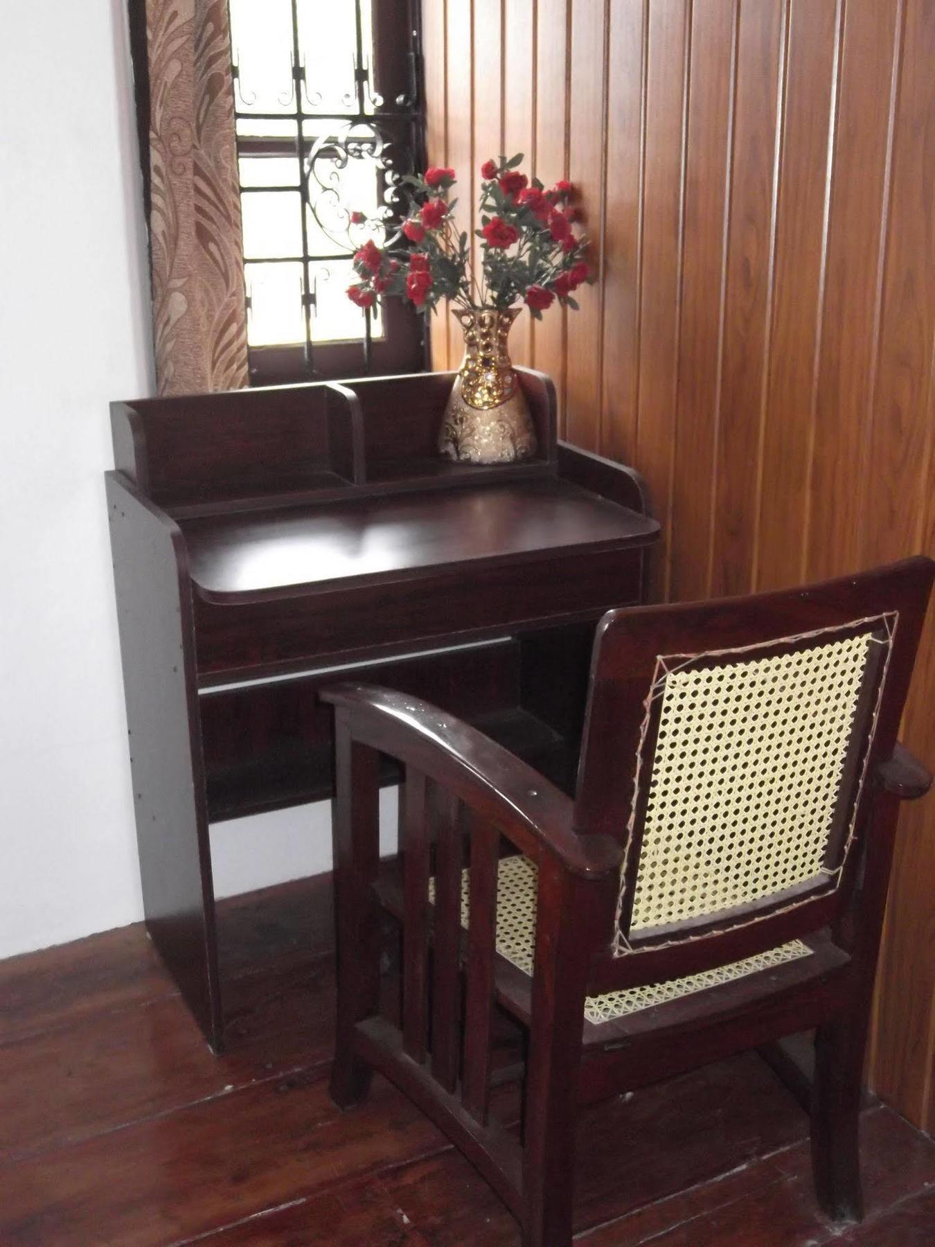 Madeleine Inn Kochi Екстериор снимка